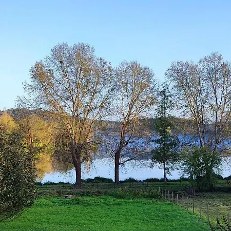 La Maison Au Bord Du *